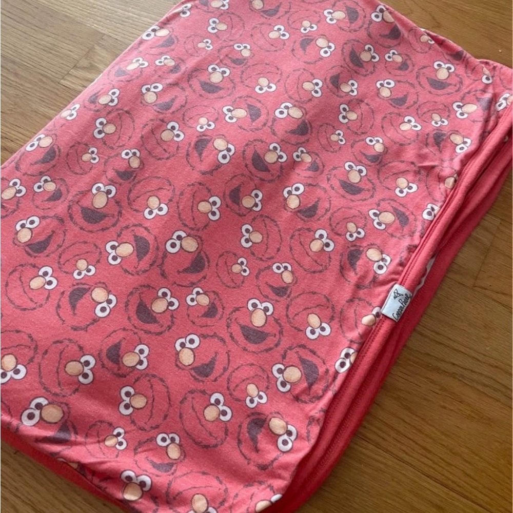 Copper Pearl - Elmo Red Pattern Three Layer Quilt